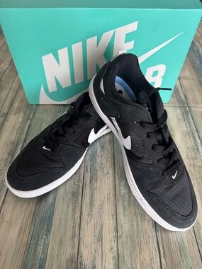 Nike SB Alleyoop 'Black White' (Sz: 9)